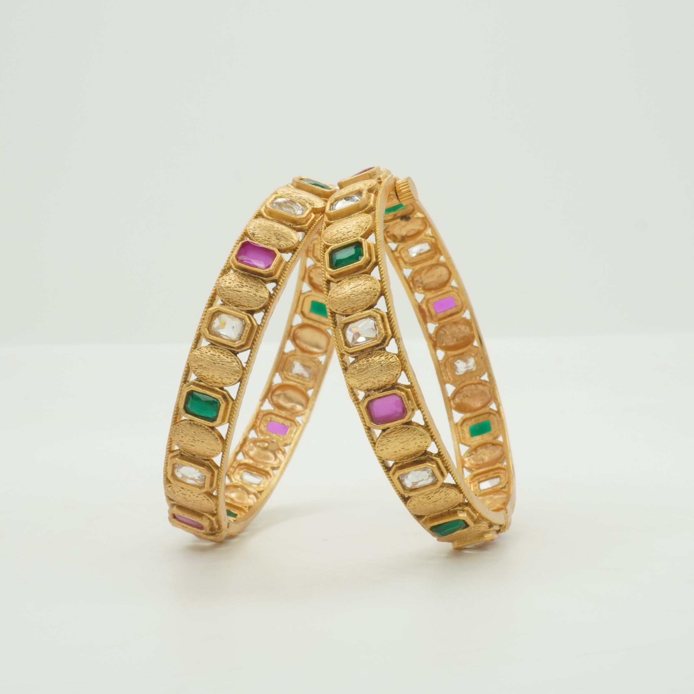 Trending Traditional Gold Plated Kundan Bangles Luxury Wedding Collection for Women