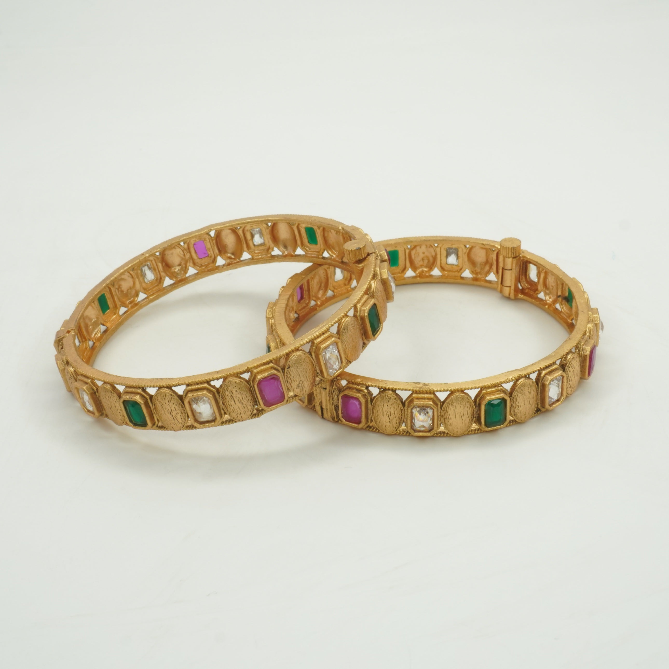 Trending Traditional Gold Plated Kundan Bangles Luxury Wedding Collection for Women