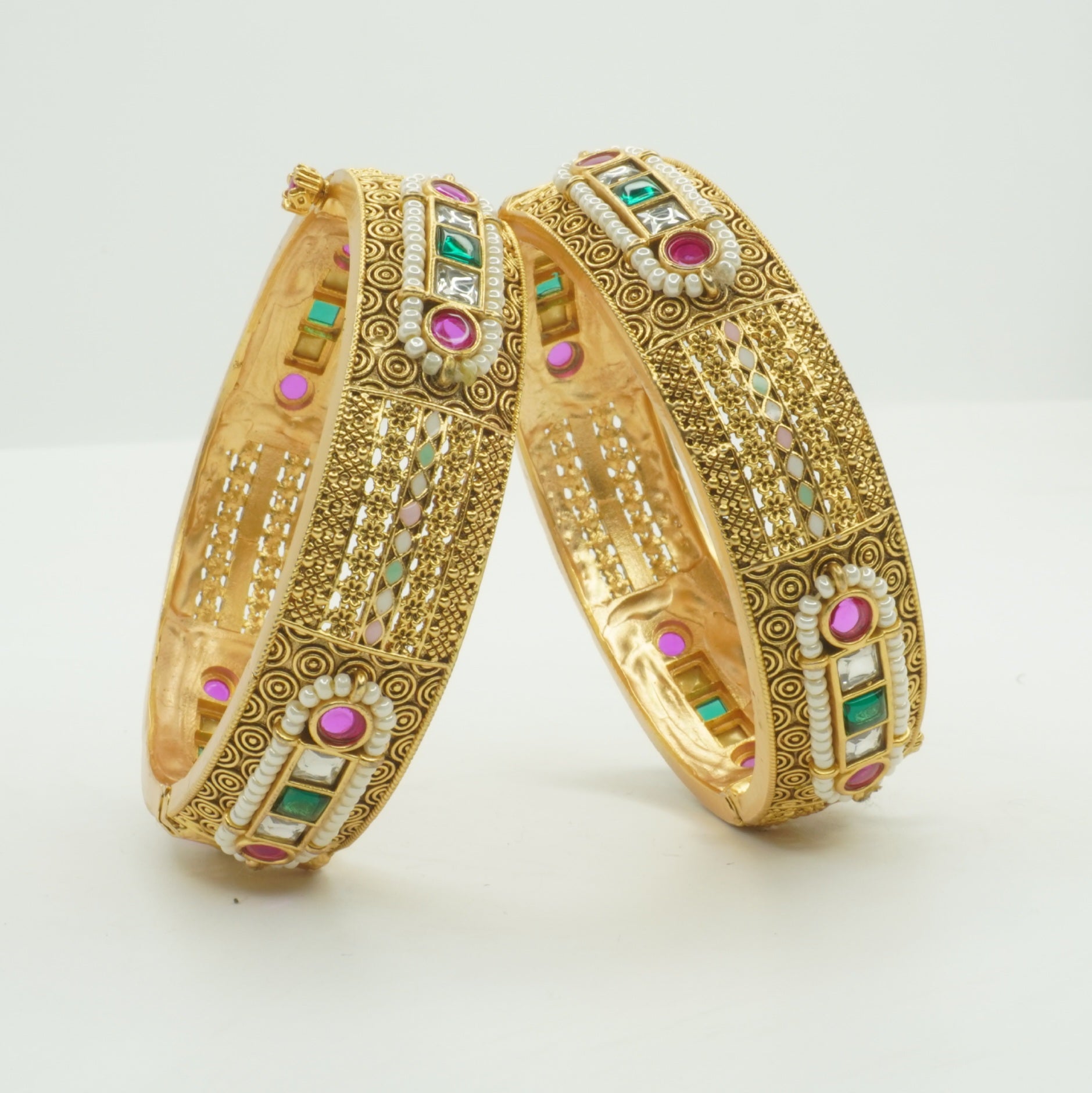 Luxury Gold Plated Kundan Pearl Bridal Bangles Pair – Traditional Indian Wedding Kangan for Women